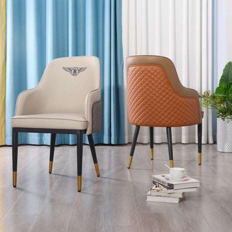 Chaise de salle à manger contemporaine en cuir Napa nordique en bois métal éponge carrée avec dossier et accoudoirs pour salle à manger 