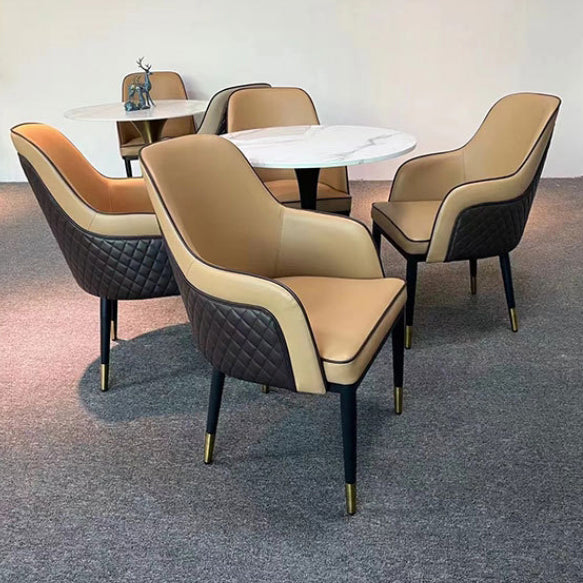 Chaise de salle à manger carrée contemporaine en cuir nordique bois métal éponge avec dossier et accoudoirs pour salle à manger 
