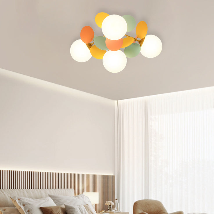 Zeitgenössische nordische Eisen Acrylglas Blume Zweig Runde Kugel 4/6/8 Licht Halbbündige Montage Deckenleuchte für Wohnzimmer 