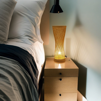 Cylindre en Tissage de Bambou Moderne 1 - Lampe de Table en Bois Clair 