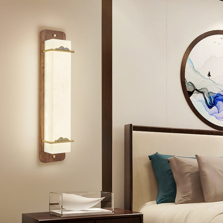 Applique murale LED rectangulaire en laiton chinois traditionnel avec noix en acrylique pour chevet 