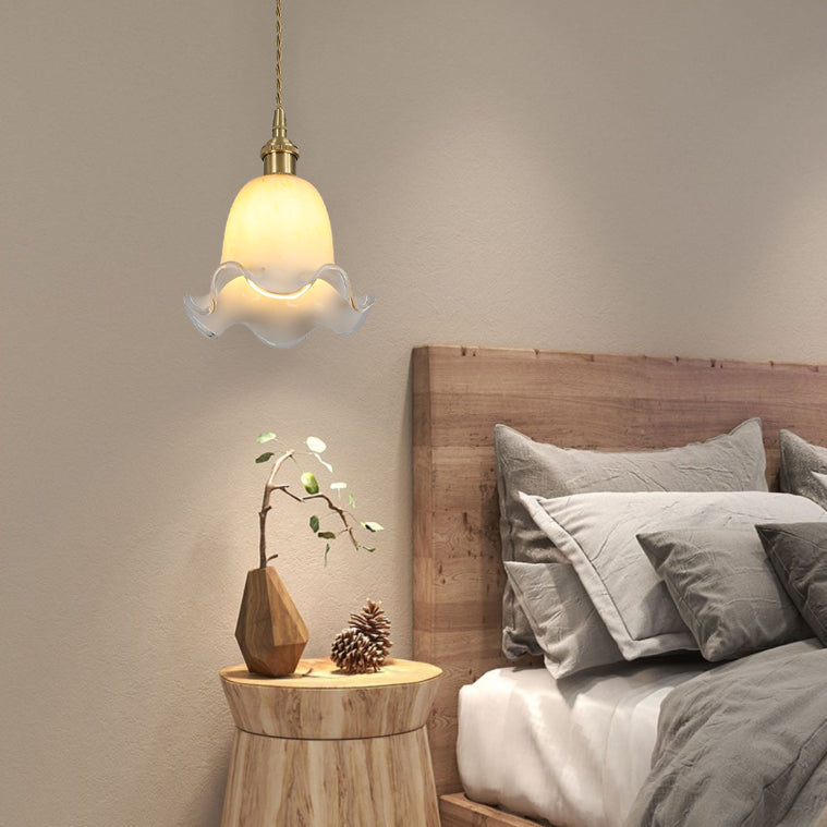 Lámpara colgante de 1 luz de vidrio de latón en forma de flor minimalista moderna para dormitorio 