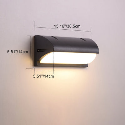 مصباح حائط LED بمستشعر مقاوم للماء بتصميم هندسي بسيط وحديث للاستخدام الخارجي 