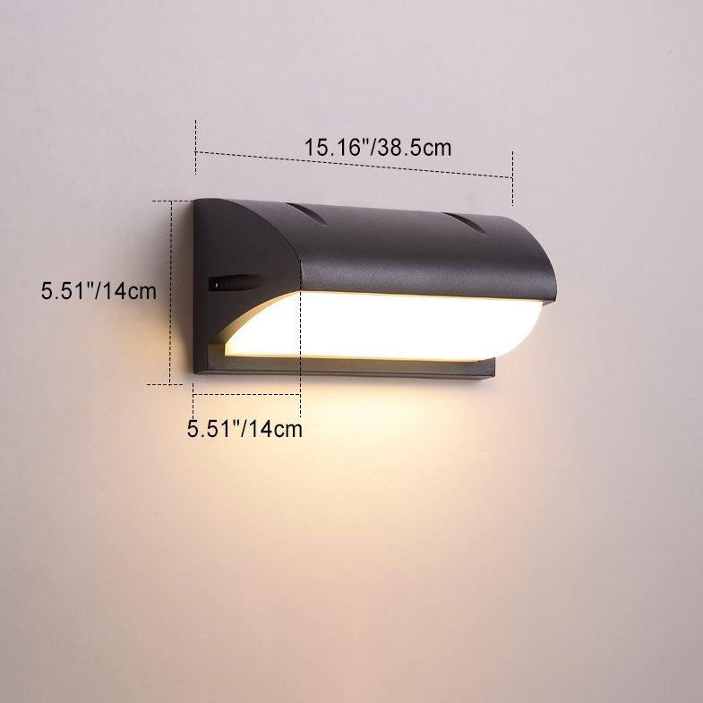 مصباح حائط LED بمستشعر مقاوم للماء بتصميم هندسي بسيط وحديث للاستخدام الخارجي 