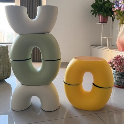 Tabouret sans dossier ni accoudoirs en forme d'arc-en-ciel créatif contemporain pour le salon 