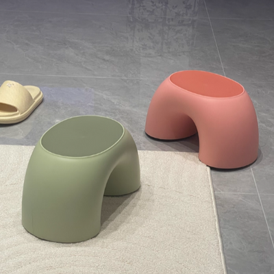 Tabouret sans dossier ni accoudoirs en forme d'arc-en-ciel créatif contemporain pour le salon 