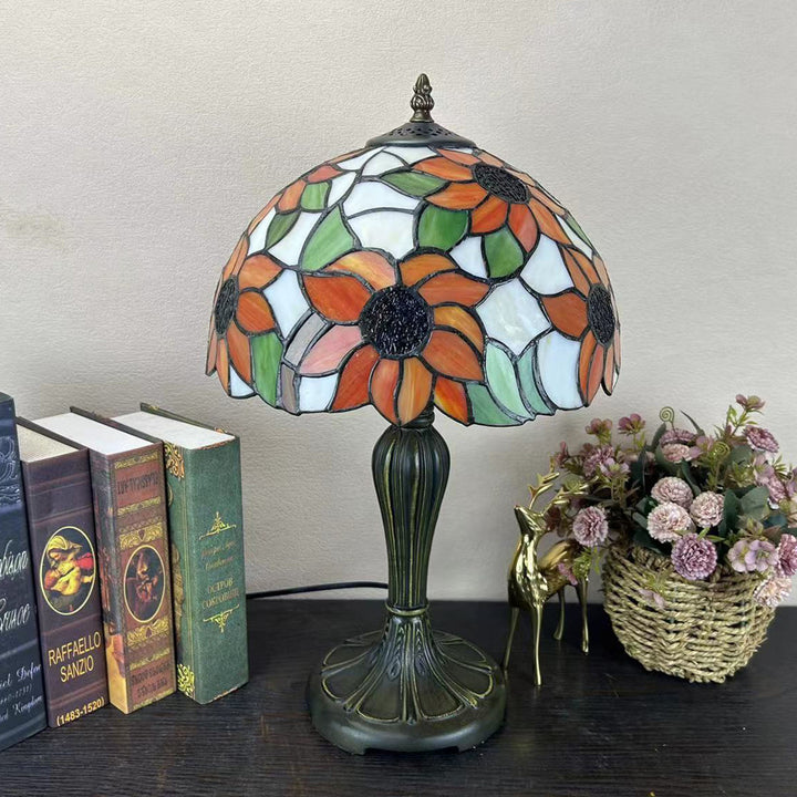 Lampe de table à 1 lumière avec dôme en verre métallique Tiffany traditionnel, motif raisin, fleur, libellule et papillon pour chevet 