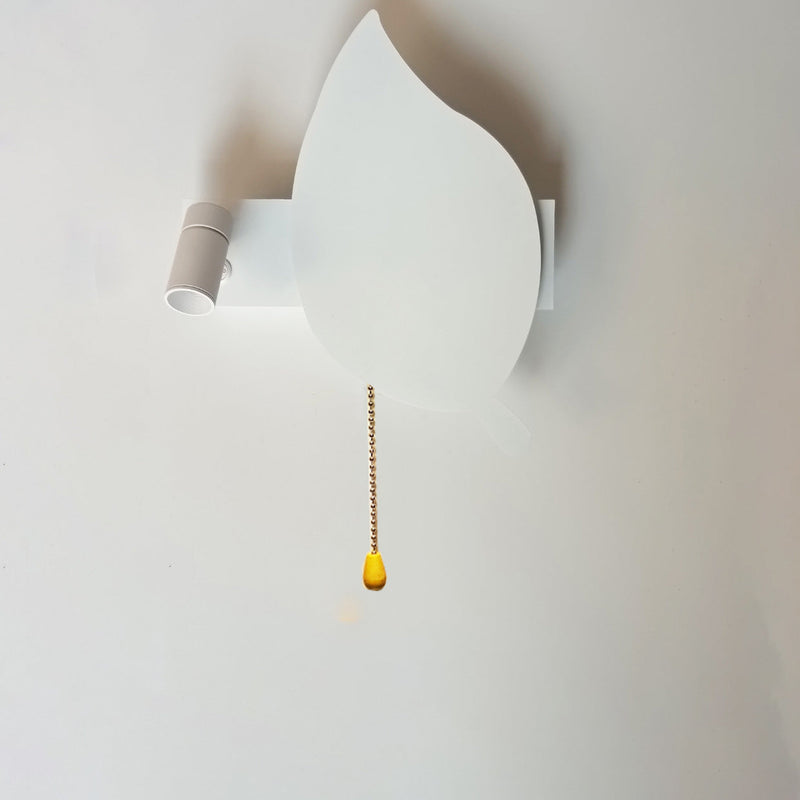 Moderne minimalistische runde Blatt Eisen Aluminium Acryl LED Wandleuchte Lampe für Wohnzimmer 