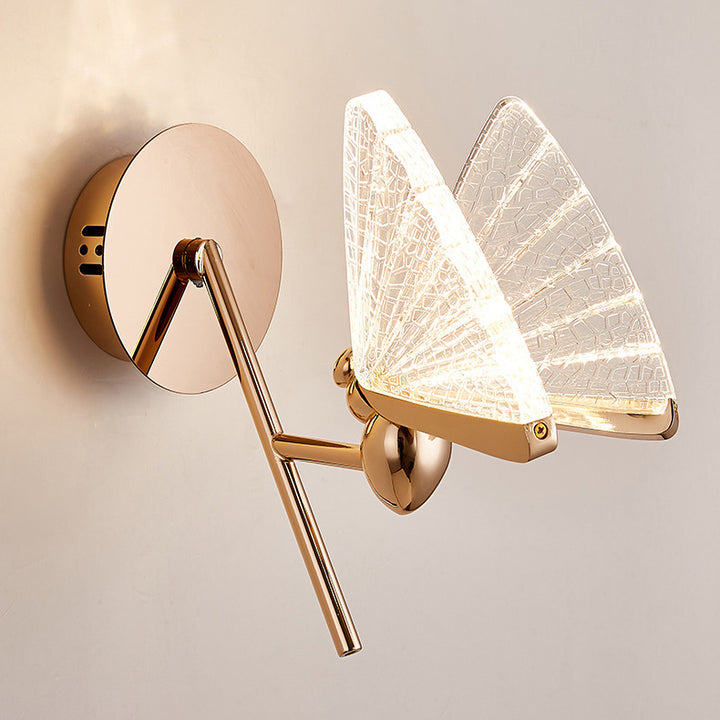 Applique murale LED en alliage de zinc Art Déco moderne en forme de papillon pour salon 