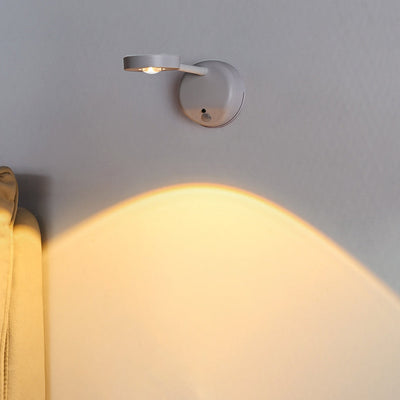 Lampe murale à détection de mouvement LED rechargeable en ABS rond étanche à la simplicité moderne pour patio extérieur 