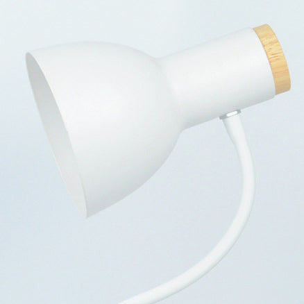 Zeitgenössische nordische Tischlampe aus Eisen mit rundem Schirm und Holzsockel, 1 Licht, für das Home Office 