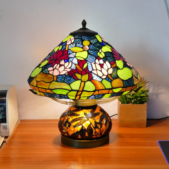 Lampe de table traditionnelle Tiffany en verre de fer conique avec libellule et nénuphar à 2/3 lumières pour étude 