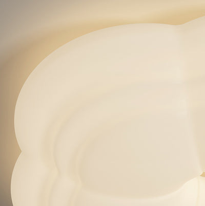Luz de techo LED de montaje empotrado de hierro acrílico con pétalo minimalista moderno para dormitorio 