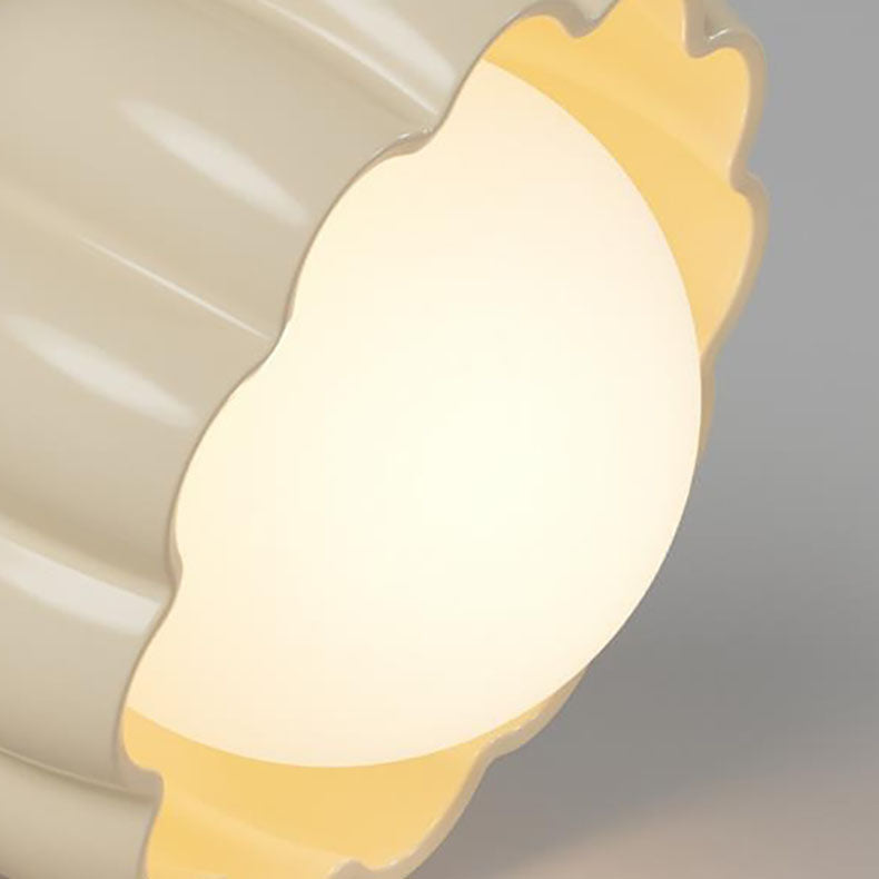 Moderne minimalistische Creme-Pod-Aluminiumharz-PE 1/3-Licht-Insel-Licht-Kronleuchter für Esszimmer 
