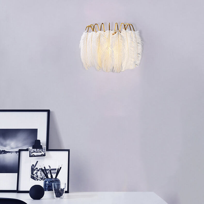 Modern Romantic Curved Feather 1-Light Wall Sconce Lamp