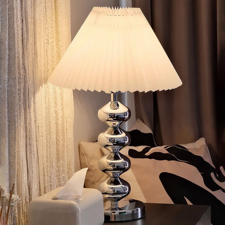 Modern Light Luxury Simple Wrought Iron Pleats 1-Light Table Lamp