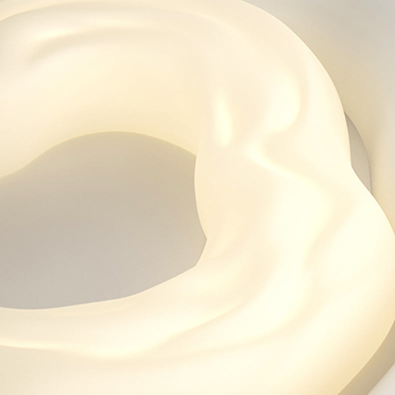 Plafonnier LED moderne minimaliste en fer PE nuage crème pour salon 