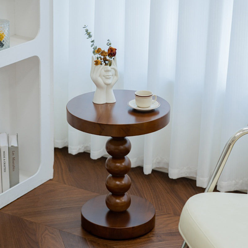 Table basse ronde vintage traditionnelle en bois perlé pour salon 