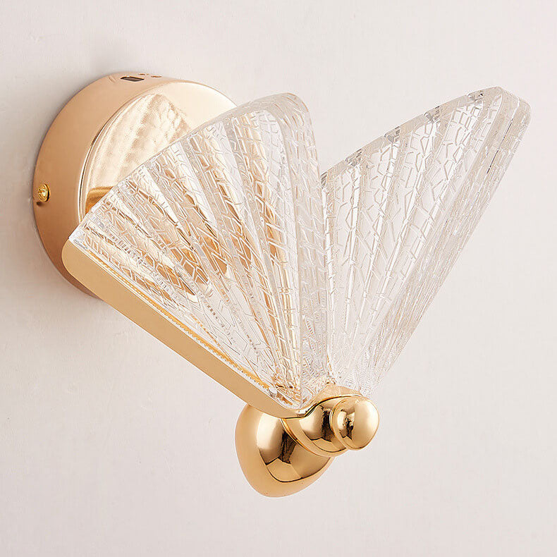 Applique murale LED en alliage de zinc acrylique créatif contemporain en forme de papillon pour chambre 