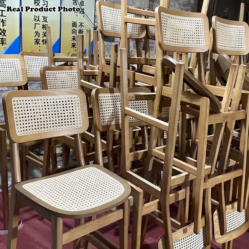 Tabouret de bar carré en bois de frêne et rotin tissé japonais traditionnel avec dossier et repose-pieds pour cuisine et comptoir de bar 