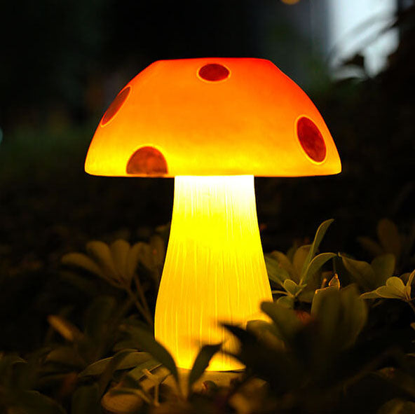Luz de jardín solar LED de resina con forma de hongo impermeable para exteriores 