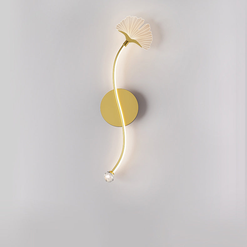 Applique murale LED en aluminium et acrylique avec feuille de ginkgo nordique contemporaine pour chevet 