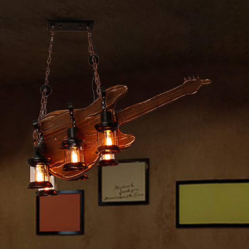Tradicional lámpara de araña de 6 luces de hierro en forma de guitarra con tallado en madera para comedor 