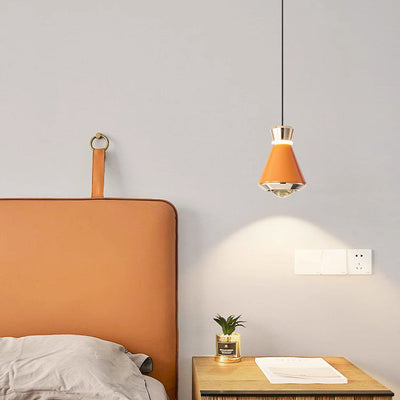 Zeitgenössische nordische konische Aluminium-Acryl-LED-Pendelleuchte für Wohnzimmer 