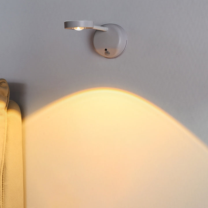 Moderne minimalistische LED-Wandleuchte aus ABS mit USB-Ladefunktion für das Schlafzimmer 