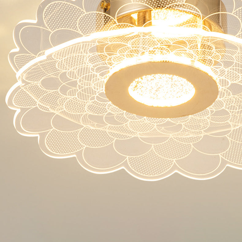 Moderne minimalistische Blumen-Metall-Acryl-LED-Halbeinbau-Deckenleuchte für Schlafzimmer 