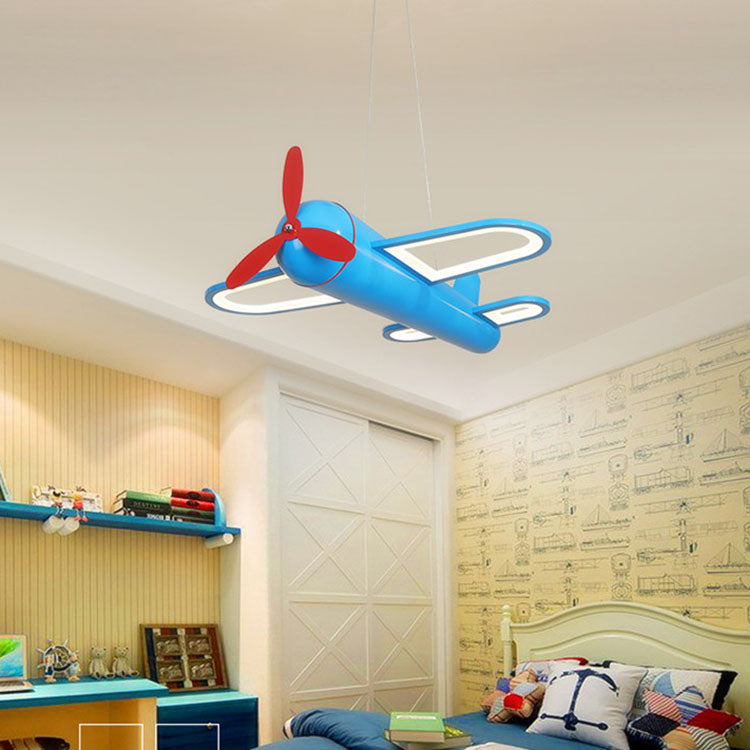 Zeitgenössische kreative Flugzeug Eisen Acryl LED Pendelleuchte für Schlafzimmer 