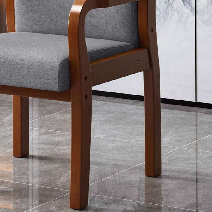 Moderner luxuriöser rechteckiger Stuhl aus Sperrholz und Kautschukholz mit Stoff- und PU-Lederbezug, Rückenlehne und Armlehnen für das Wohnzimmer 