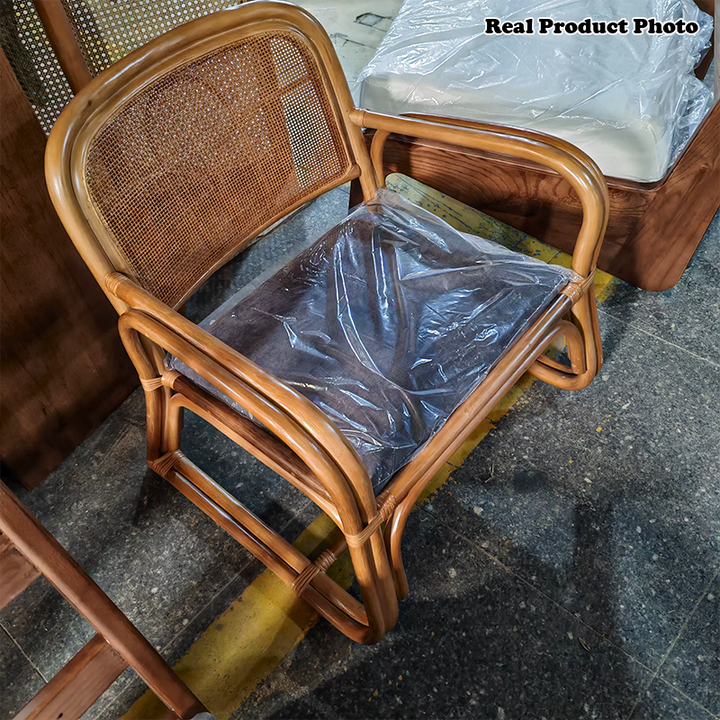 Traditioneller japanischer quadratischer Samt-Rattan-Webschaum-Akzentstuhl mit Rückenlehne und Armlehnen für das Wohnzimmer 