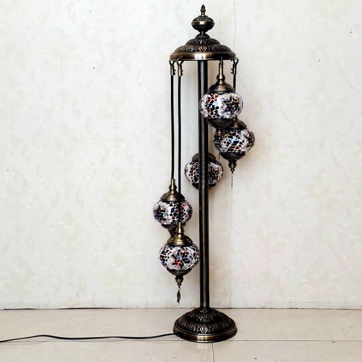 Lámpara de pie de vidrio teñido de hierro con bola ovalada tradicional Tiffany de 5/7 luces para sala de estar 
