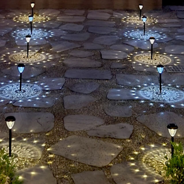 Luz LED para Paisaje Exterior con Inserto de Suelo de Plástico en Forma de Cono Impermeable Solar 