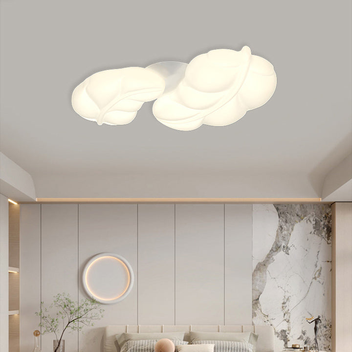 Zeitgenössische nordische PE-Blätter-Deckenleuchte mit LED-Unterputz für Schlafzimmer 