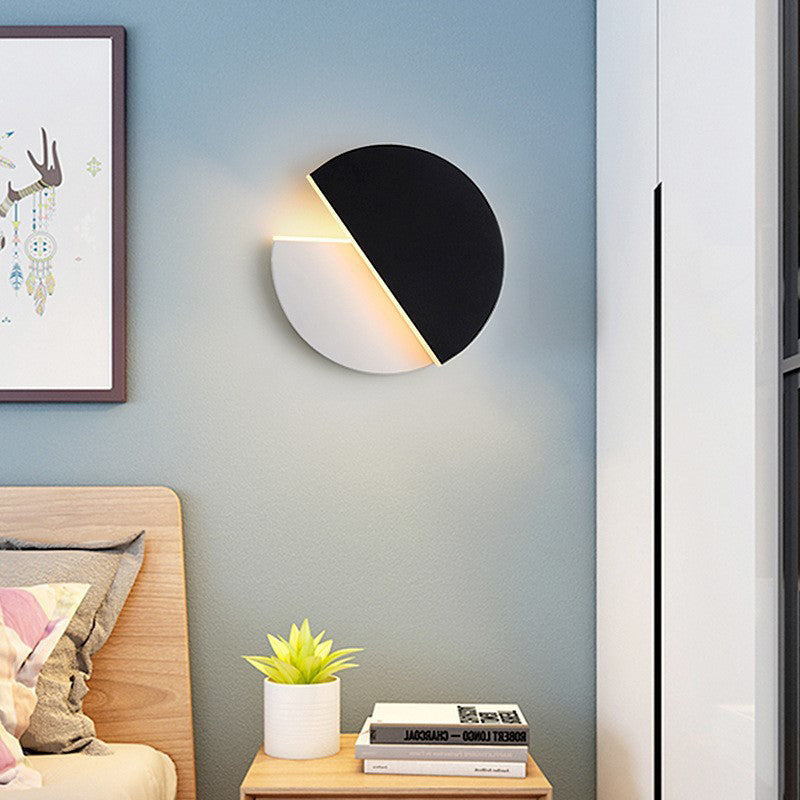 Applique murale LED en fer acrylique rond rotatif minimaliste moderne pour salon 