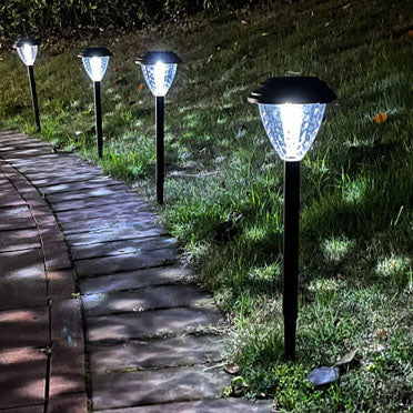 ضوء LED خارجي للمناظر الطبيعية مع مخروط بلاستيكي مقاوم للماء يعمل بالطاقة الشمسية 
