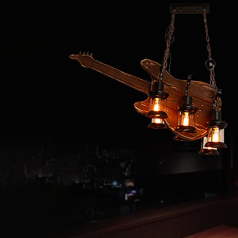 Tradicional lámpara de araña de 6 luces de hierro en forma de guitarra con tallado en madera para comedor 