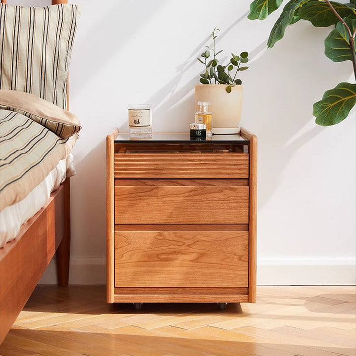 Traditioneller Vintage-Beistelltisch mit quadratischer Glasplatte, Kirschholzrahmen und 3 Schubladen für das Wohnzimmer 