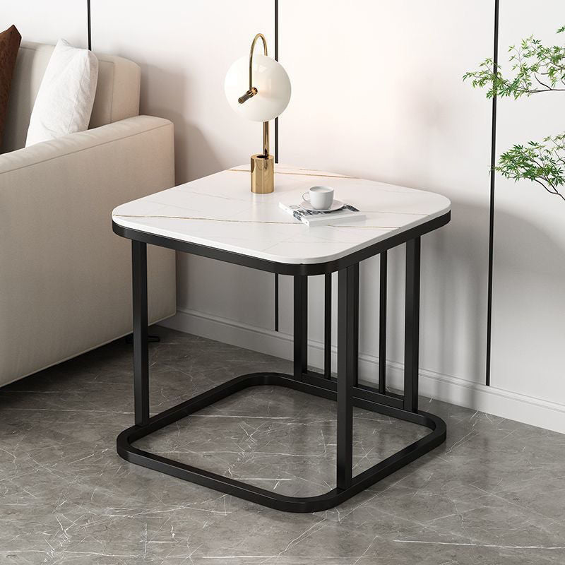 Moderner minimalistischer rechteckiger quadratischer Steintisch aus Eisen für das Wohnzimmer 