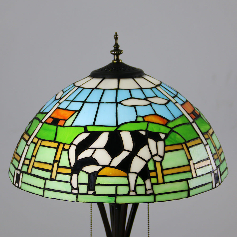 Lampe de sol traditionnelle Tiffany en résine avec dôme semi-circulaire en verre, motif de vache et fleur en diamant à 2 lumières pour salle à manger 