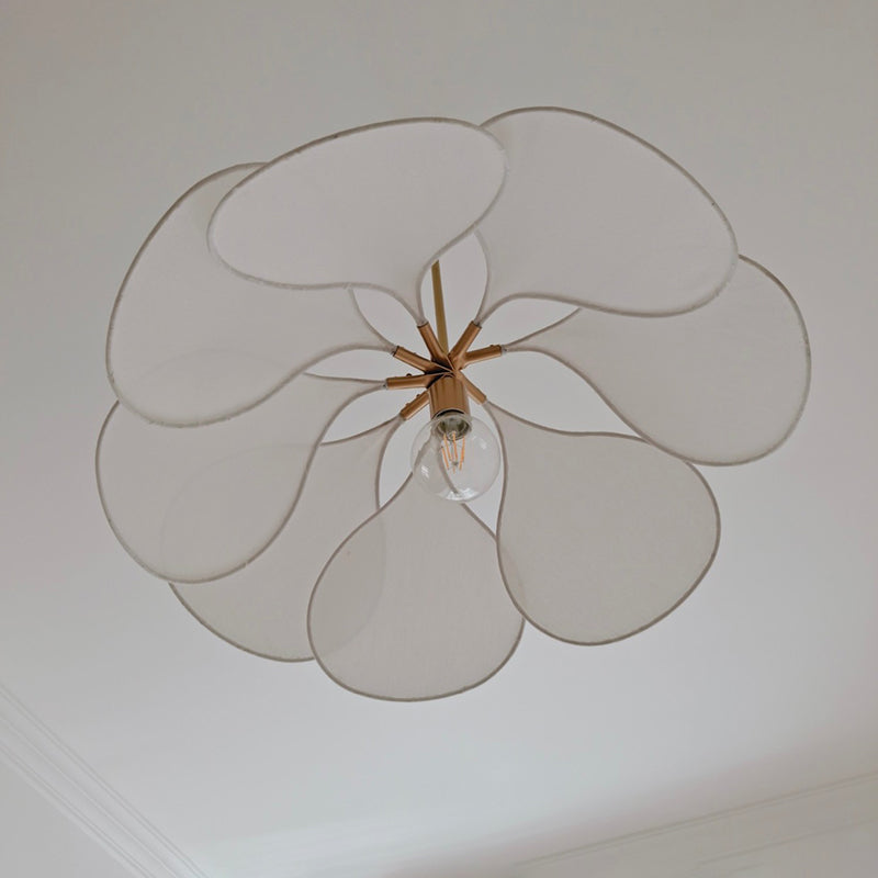 Abat-jour contemporain en tissu pétale de style bohème, luminaire suspendu à 1 lumière pour le salon 