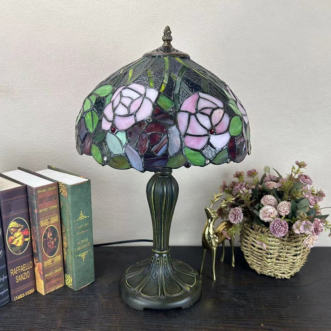 Lampe de table à 1 lumière avec dôme en verre métallique Tiffany traditionnel, motif raisin, fleur, libellule et papillon pour chevet 