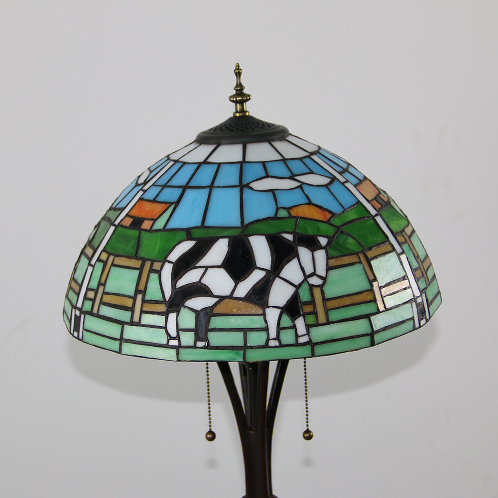 Lampe de sol traditionnelle Tiffany en résine avec dôme semi-circulaire en verre, motif de vache et fleur en diamant à 2 lumières pour salle à manger 