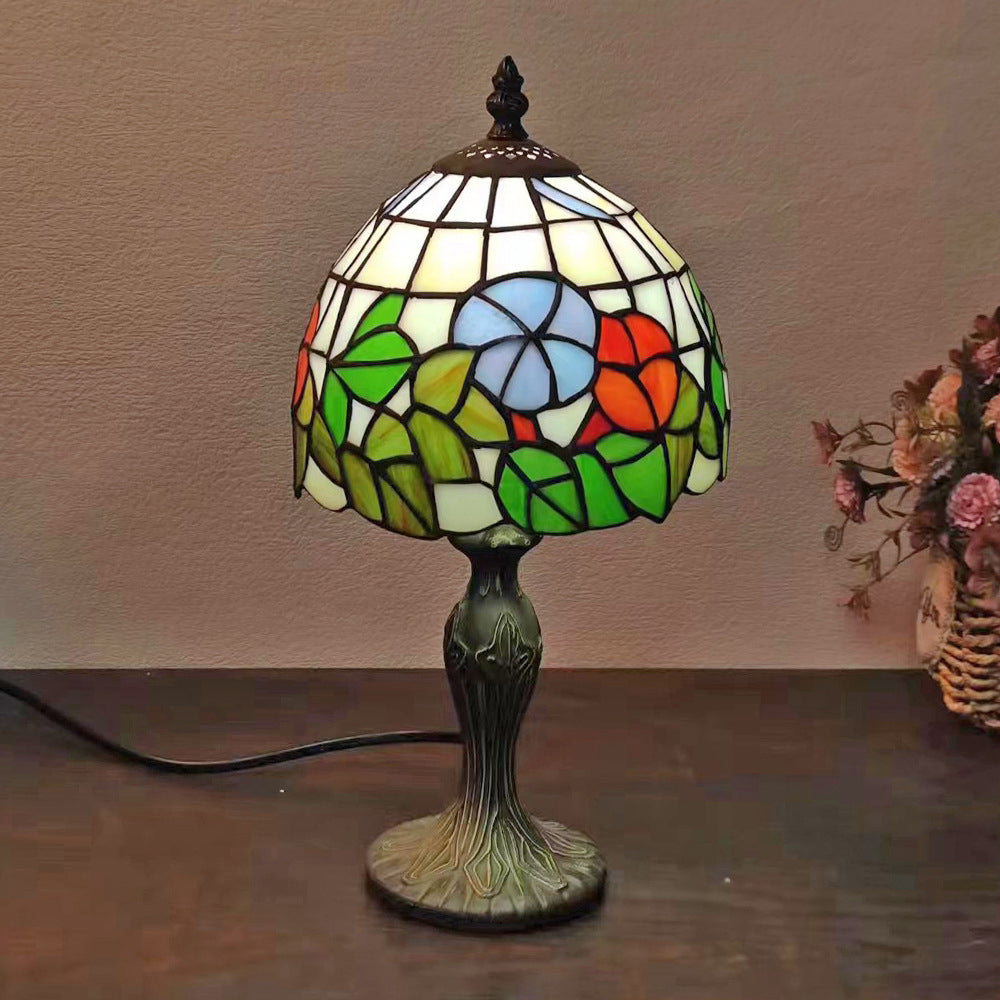 Lampe de table à 1 lumière en verre teinté en zinc à motif de fleurs traditionnelles Tiffany Dome pour chambre 