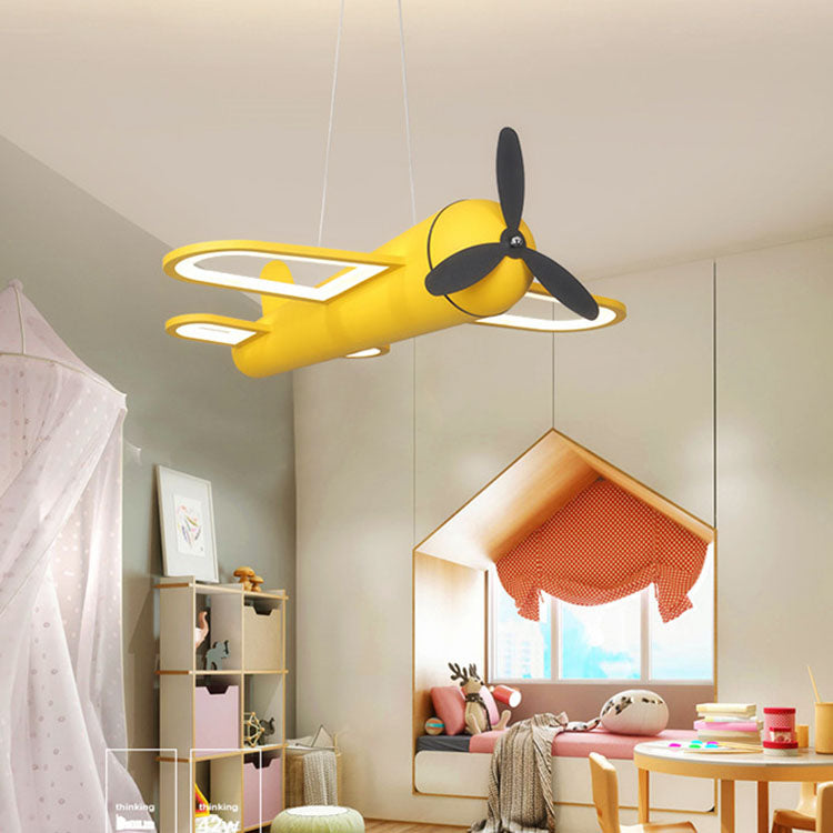 Zeitgenössische kreative Flugzeug Eisen Acryl LED Pendelleuchte für Schlafzimmer 