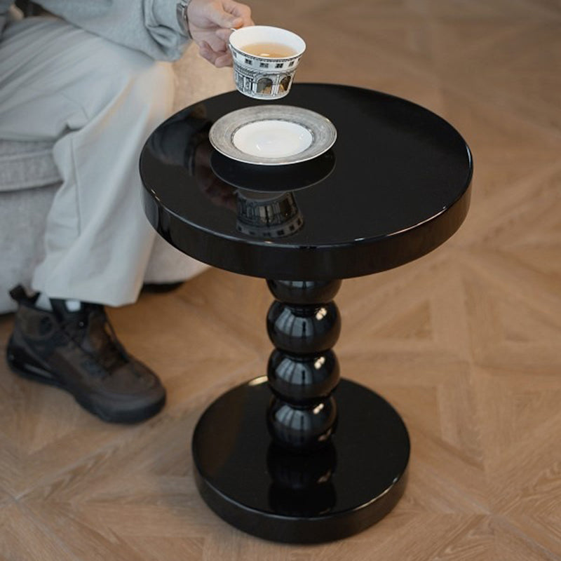 Table basse ronde vintage traditionnelle en bois perlé pour salon 