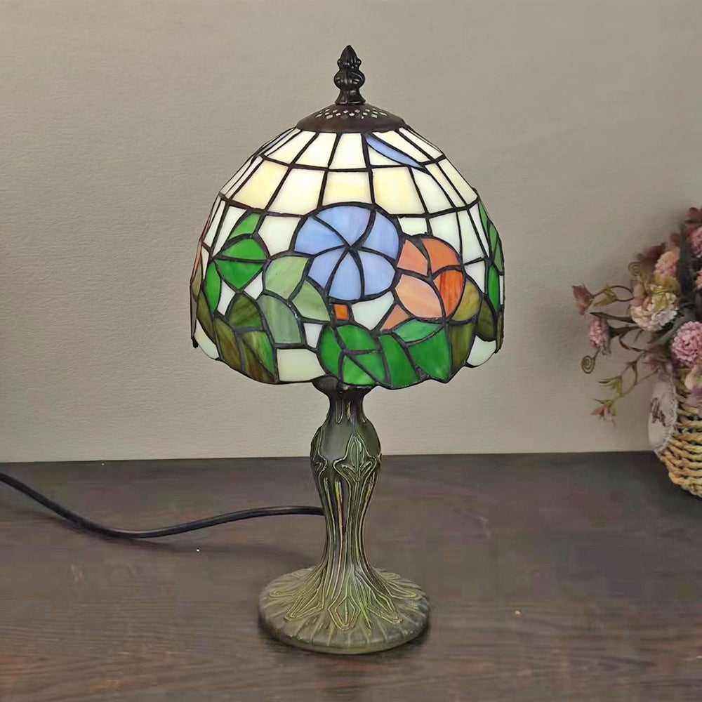 Lampe de table à 1 lumière en verre teinté en zinc à motif de fleurs traditionnelles Tiffany Dome pour chambre 