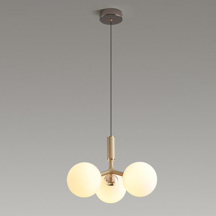 Zeitgenössischer nordischer Aluminium-Eisen-Glaskugel-Kronleuchter mit 3 Lichtern für Esszimmer 